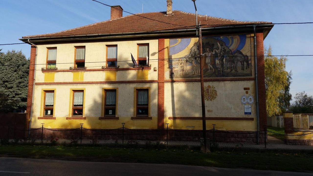 Hotel The Blue Csatalja Zewnętrze zdjęcie